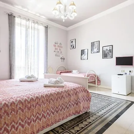 Spacious Comfortable Central And Quiet アパート *